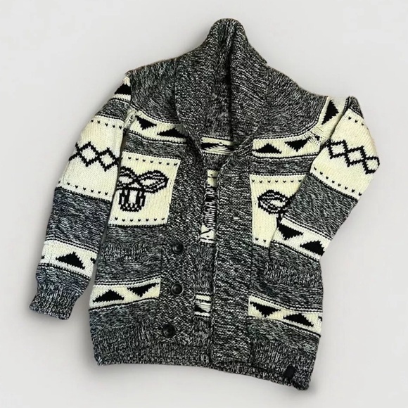 TNA Sweaters - Aritzia TNA lambswool grandpa collared chunky cardigan M missing buttons